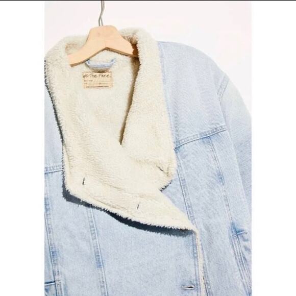 Free People Sherpa Fleeced Twisted Heart Cozy Denim Jacket size Medium - Picture 4 of 15